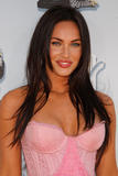 Megan Fox shows legs and cleavage at 2008 MTV Movie Awards