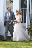 th_32747_Preppie_-_Katie_Holmes_and_Anna_Paquin_film_a_Wedding_Scene_on_The_Romatics_set_-_Nov._17_2009_315_122_46lo.jpg