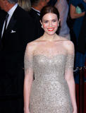 http://img185.imagevenue.com/loc108/th_63105_celebrity_paradise.com_TheElder_MandyMoore56_122_108lo.jpg