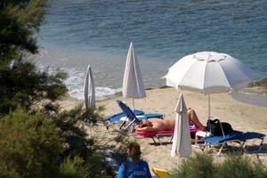 Greek Beach Voyeur Naxos Candid Spy 5 -g4ivjm4gjt.jpg