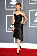 http://img185.imagevenue.com/loc586/th_05875_DiannaAgron_53rdGrammyAwards_130211_002_122_586lo.jpg