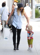 http://img185.imagevenue.com/loc599/th_877361856_Hilary_Duff_out_LA3_122_599lo.jpg